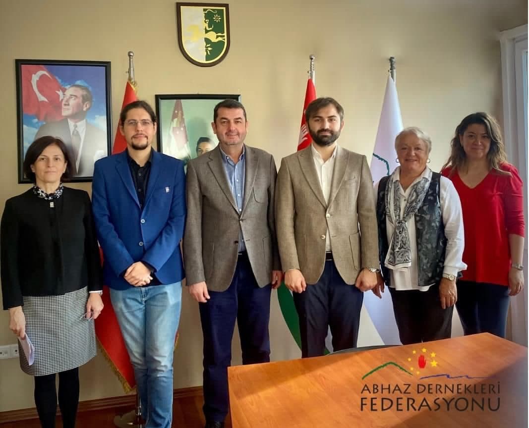 Abhaz Dernekleri Federasyonu’na nezaket ziyaretinde bulunduk
