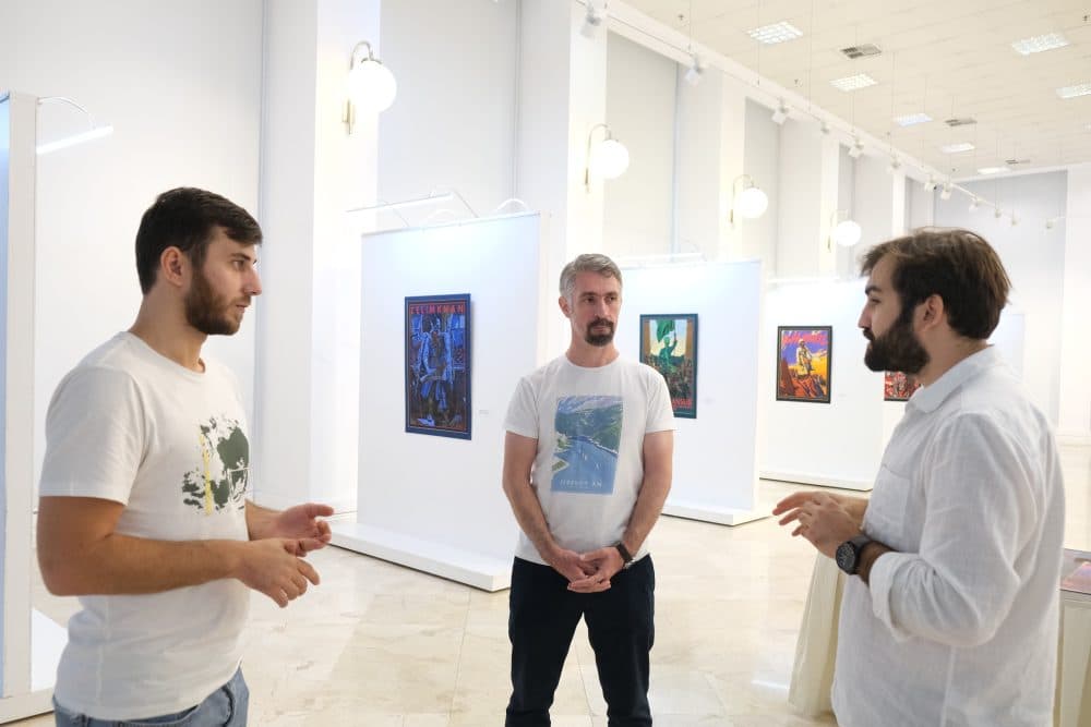 “Kafkasya Efsaneleri” başlıklı sergiyi ziyaret ettik
